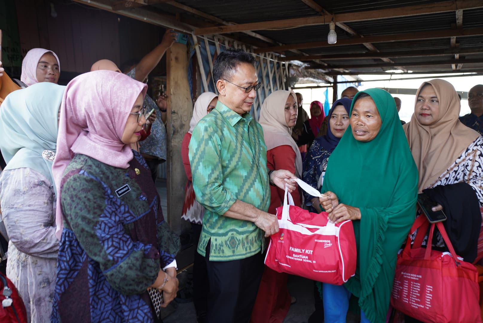 Rumah Roboh