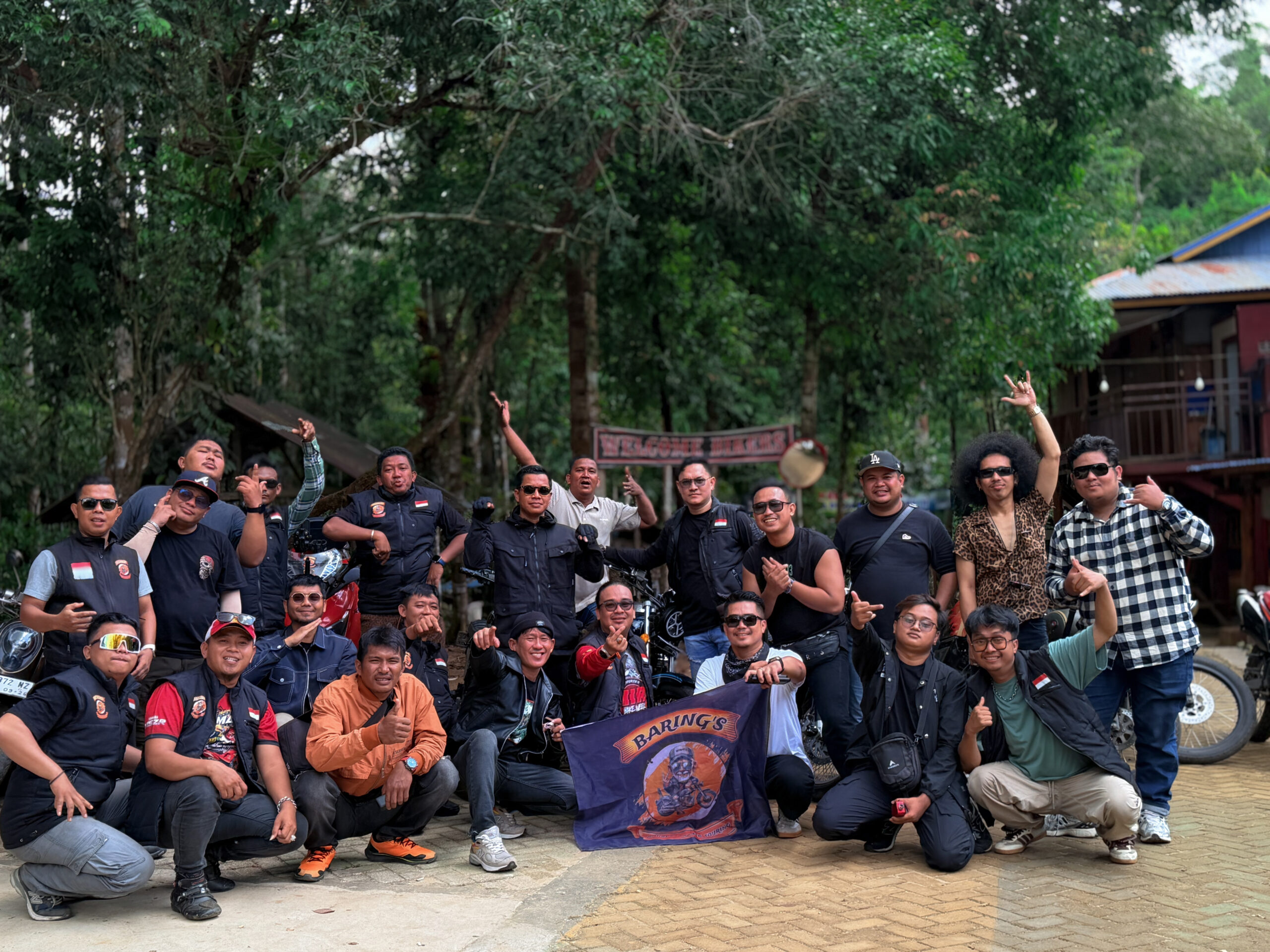 Touring komunitas motor Barings di Riam Parangek Bengkayang Kalimantan Barat