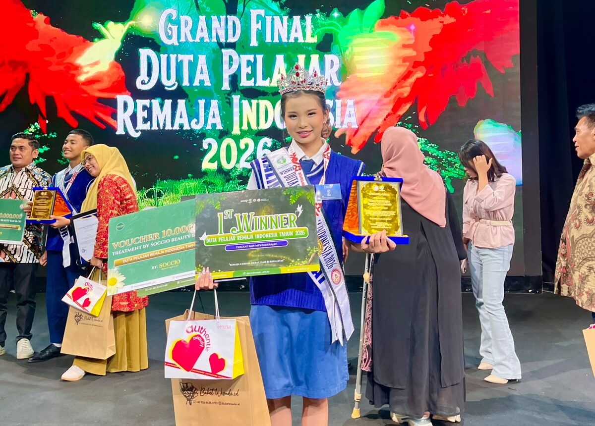 Evelyn Romana meraih gelar Duta Pelajar Remaja Indonesia 2026 Kategori SMP di Jakarta.